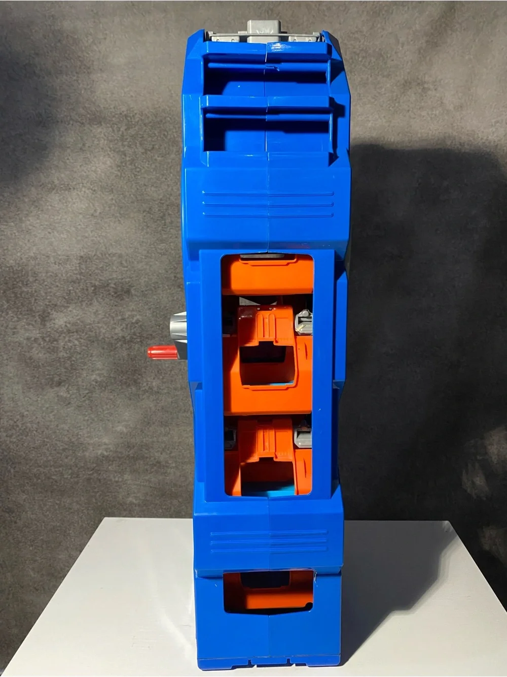 Hot Wheels Mega Garage Car Wheel Storage Tower Playset Crank Lift Blue